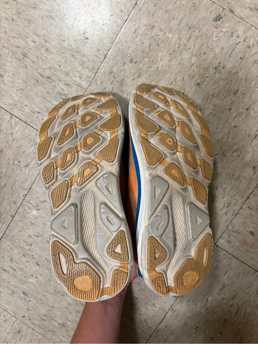 Hoka 30 50